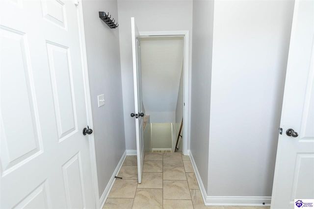 602 Napa Valley Court, Vine Grove, KY 40175