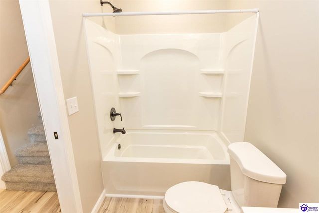 602 Napa Valley Court, Vine Grove, KY 40175