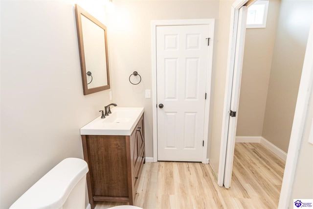 602 Napa Valley Court, Vine Grove, KY 40175