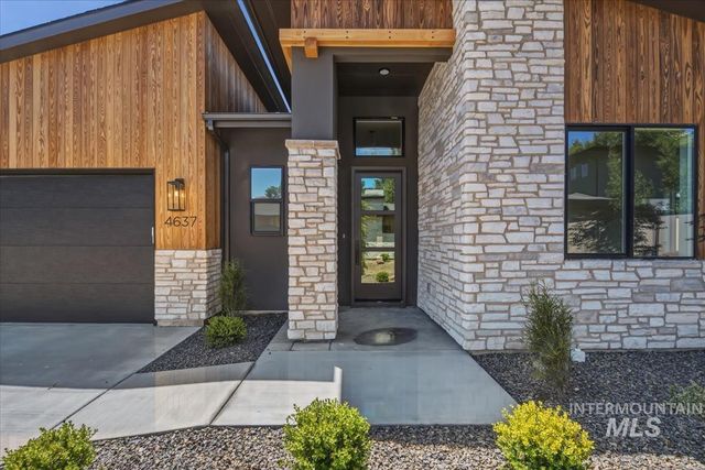4637 N Collister Dr, Boise, ID 83703