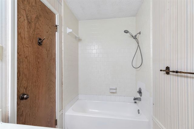 3703 Stoneybrook Street, Baytown, TX 77521
