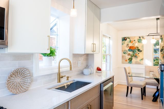 5205 N Osceola Avenue, Chicago, IL 60656