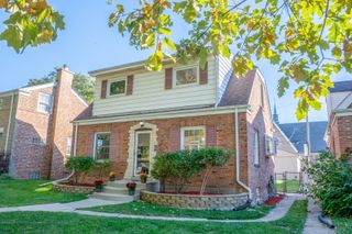 5205 N Osceola Avenue, Chicago, IL 60656