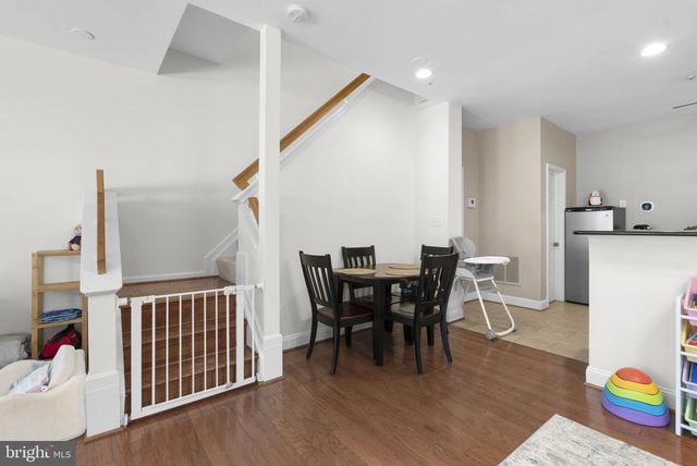 12 CRUSADER CT, Germantown, MD 20874