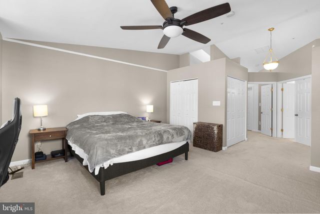 12 CRUSADER CT, Germantown, MD 20874