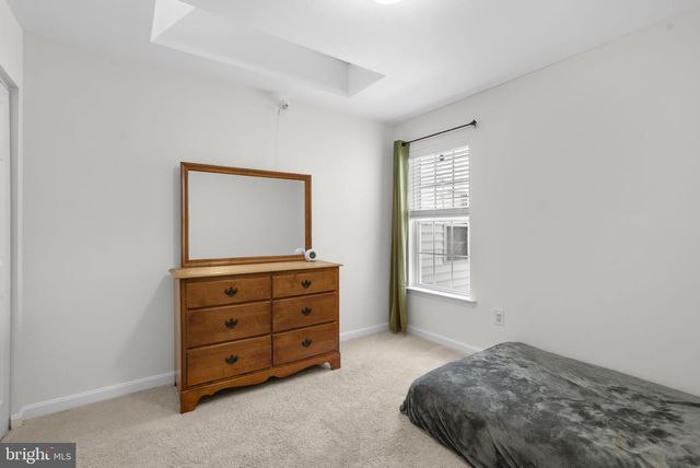 12 CRUSADER CT, Germantown, MD 20874