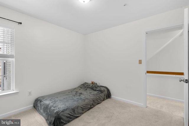 12 CRUSADER CT, Germantown, MD 20874