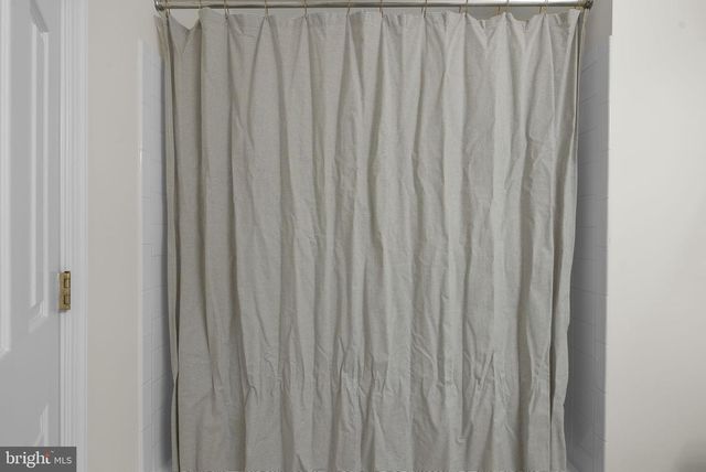 12 CRUSADER CT, Germantown, MD 20874