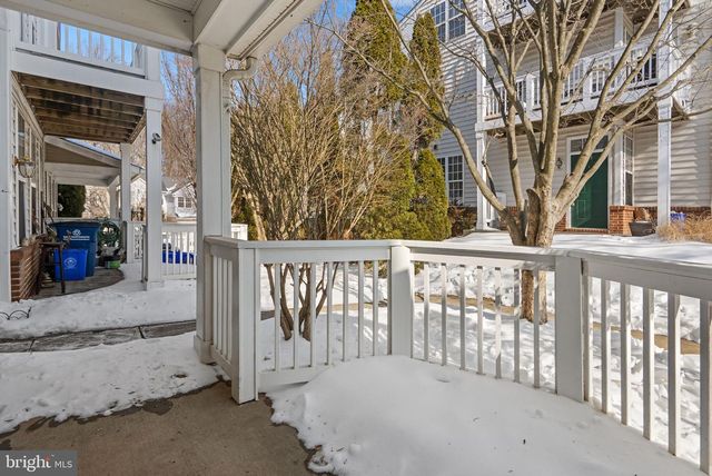 12 CRUSADER CT, Germantown, MD 20874