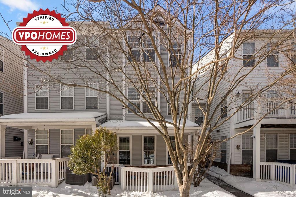 12 CRUSADER CT, Germantown, MD 20874