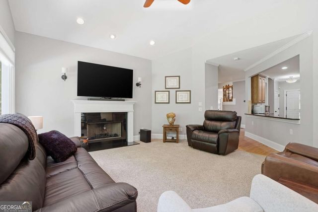 29 Crolley Lane, White, GA 30184