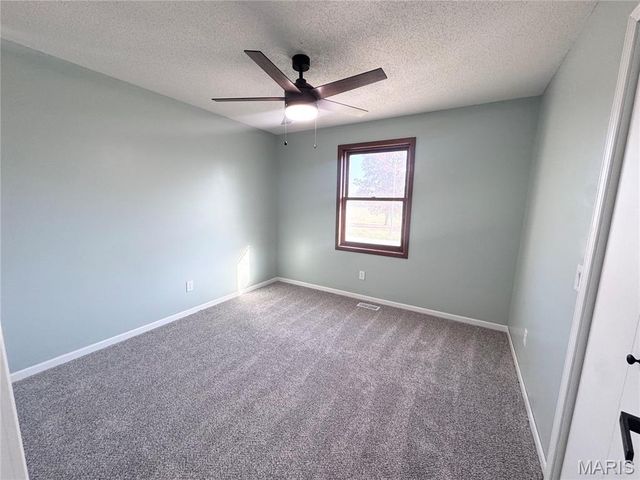 12455 New London Gravel Road, New London, MO 63459