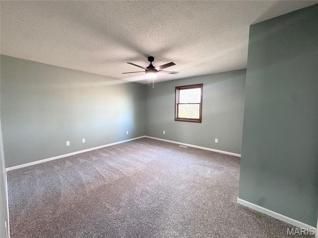 12455 New London Gravel Road, New London, MO 63459