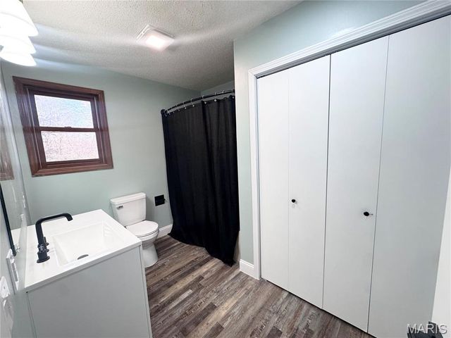 12455 New London Gravel Road, New London, MO 63459