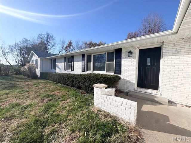 12455 New London Gravel Road, New London, MO 63459