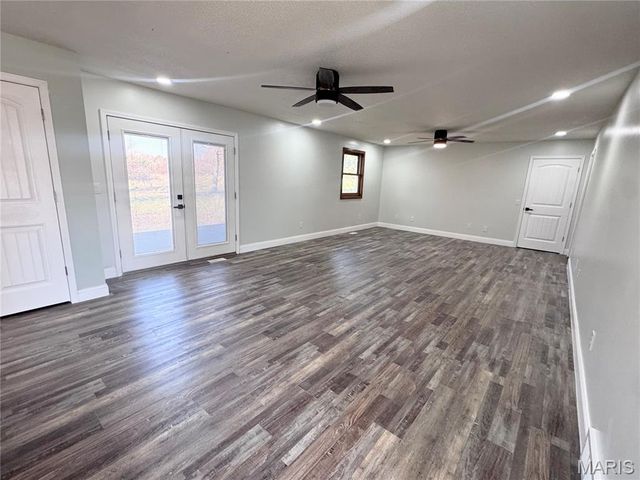 12455 New London Gravel Road, New London, MO 63459