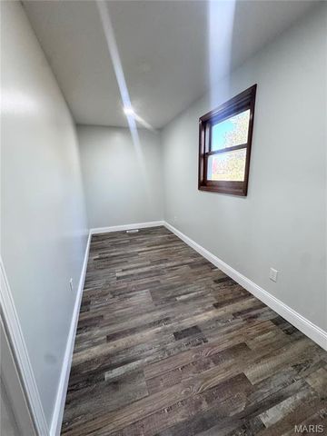 12455 New London Gravel Road, New London, MO 63459