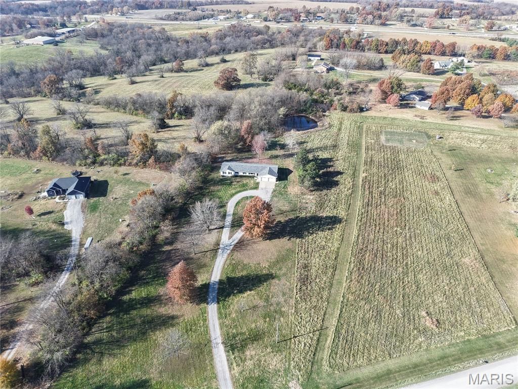 12455 New London Gravel Road, New London, MO 63459