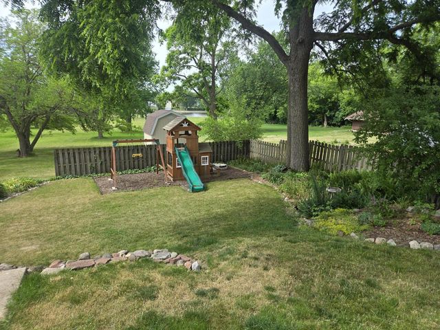 606 E Sherman AVENUE, Fort Atkinson, WI 53538