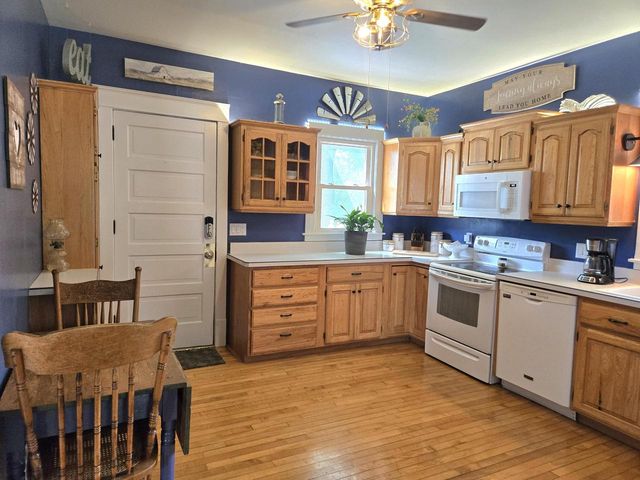 606 E Sherman AVENUE, Fort Atkinson, WI 53538