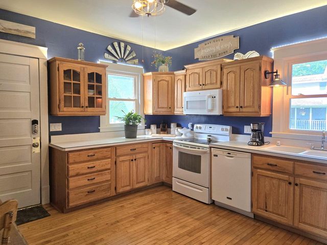 606 E Sherman AVENUE, Fort Atkinson, WI 53538