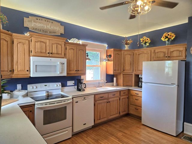 606 E Sherman AVENUE, Fort Atkinson, WI 53538