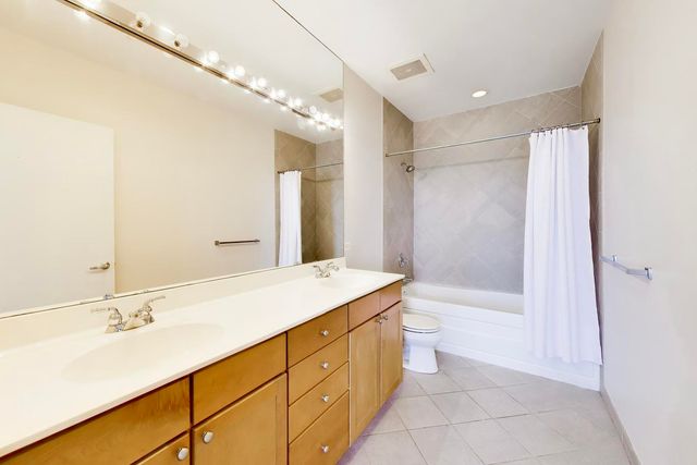 720 N Larrabee Street 1108, Chicago, IL 60654