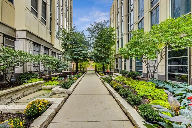 720 N Larrabee Street 1108, Chicago, IL 60654