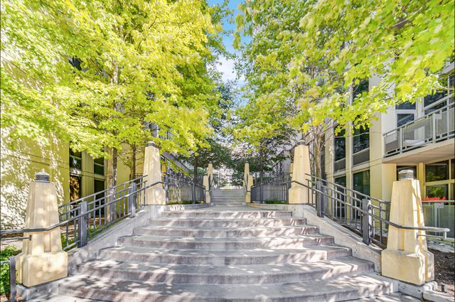 720 N Larrabee Street 1108, Chicago, IL 60654