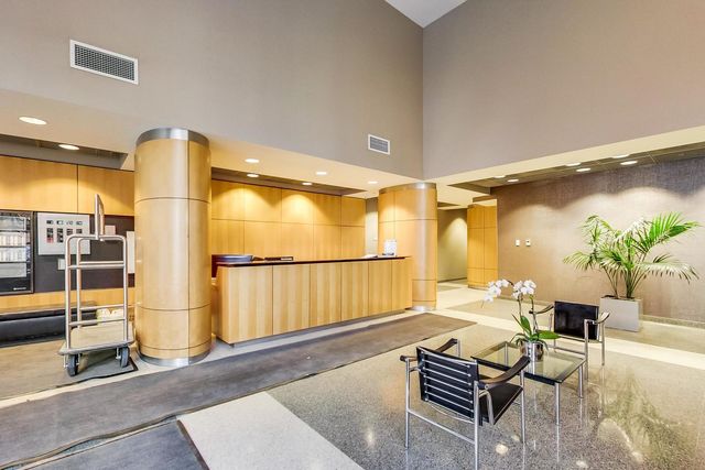 720 N Larrabee Street 1108, Chicago, IL 60654