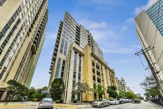 720 N Larrabee Street 1108, Chicago, IL 60654