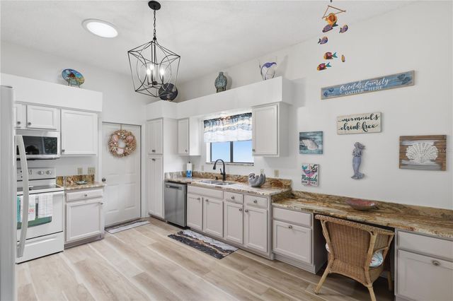 611 LISBON LANE, The Villages, FL 32159