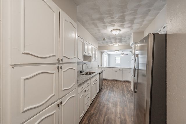 621 N Briery Road, Irving, TX 75061