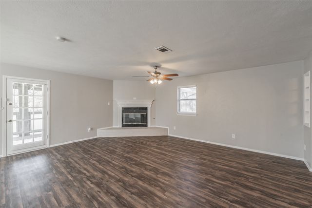 621 N Briery Road, Irving, TX 75061