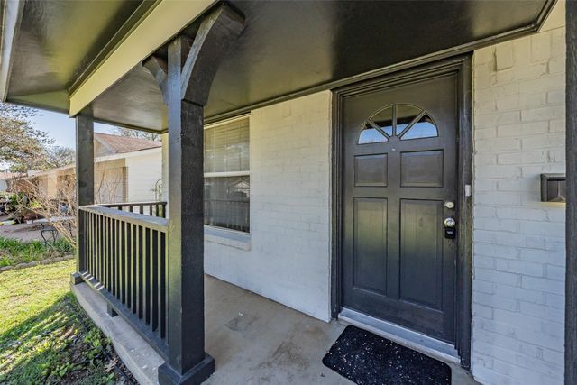 621 N Briery Road, Irving, TX 75061