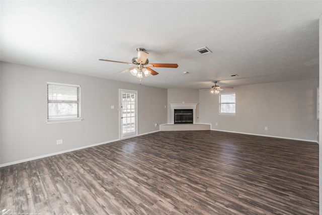 621 N Briery Road, Irving, TX 75061