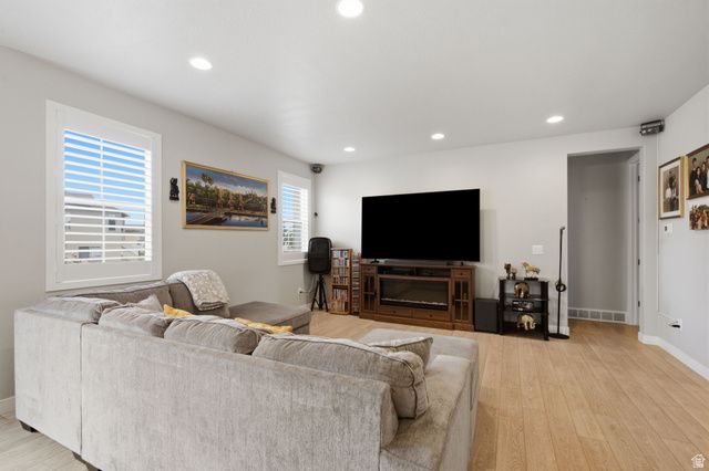 2716 S SINBAD WAY, Magna, UT 84044