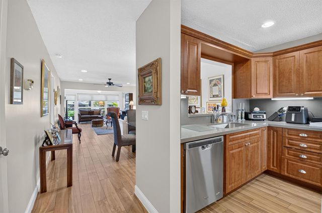 5896 Via Delray Boulevard A, Delray Beach, FL 33484