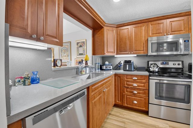 5896 Via Delray Boulevard A, Delray Beach, FL 33484