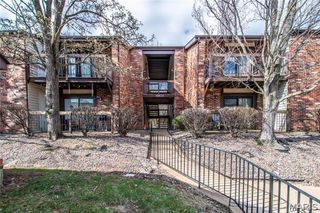6803 Cottage Grove Lane B, St Louis, MO 63129