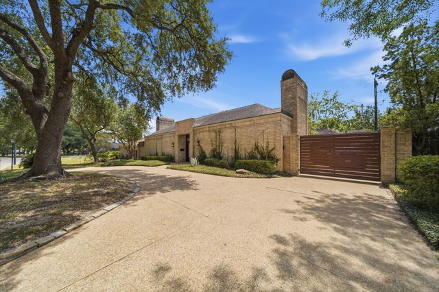 10103 Briar Forest Drive, Houston, TX 77042
