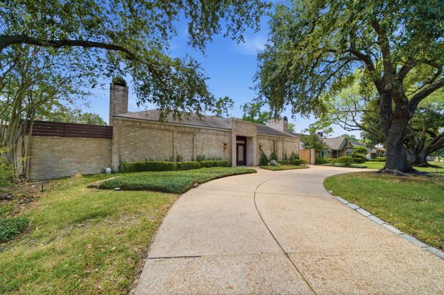 10103 Briar Forest Drive, Houston, TX 77042