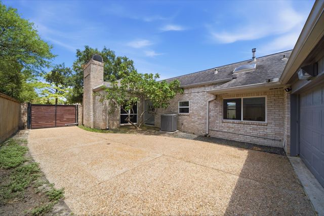 10103 Briar Forest Drive, Houston, TX 77042