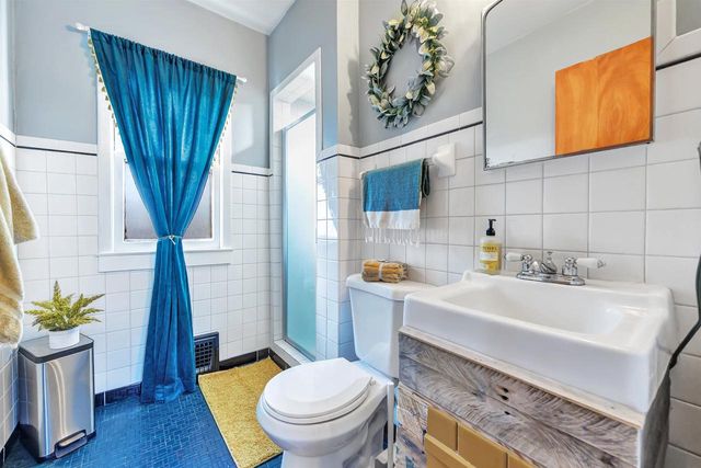 125 E ALLOUEZ AVENUE, Green Bay, WI 54301