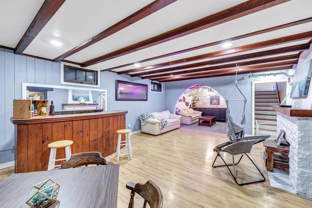 125 E ALLOUEZ AVENUE, Green Bay, WI 54301