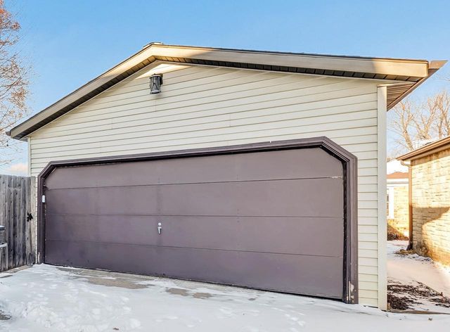 125 E ALLOUEZ AVENUE, Green Bay, WI 54301