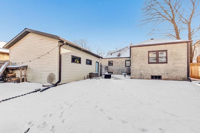125 E ALLOUEZ AVENUE, Green Bay, WI 54301