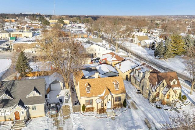 125 E ALLOUEZ AVENUE, Green Bay, WI 54301