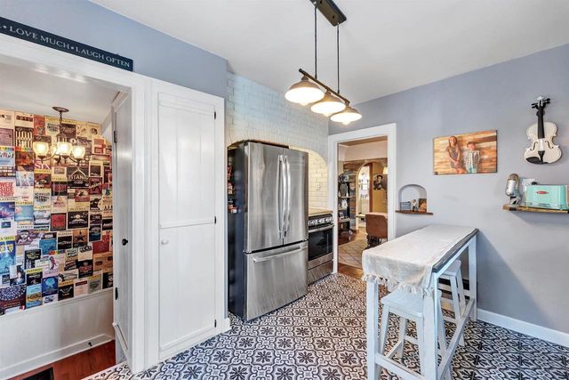 125 E ALLOUEZ AVENUE, Green Bay, WI 54301