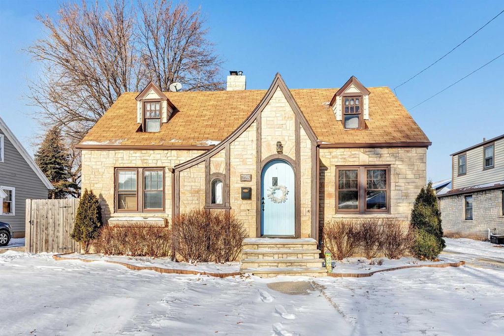 125 E ALLOUEZ AVENUE, Green Bay, WI 54301
